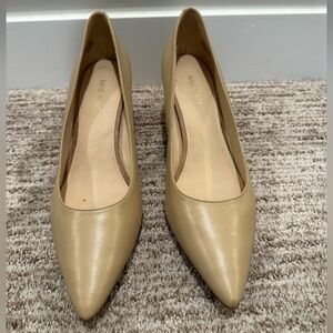 Nine West heels
Size 10 
Beige/tan